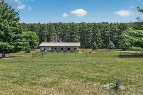 5088 357th Avenue NW Cambridge MN 55017