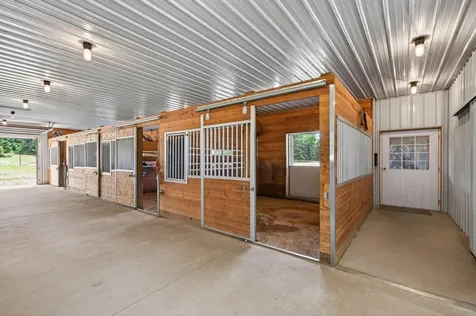 5088 357th Avenue NW Cambridge MN 55017