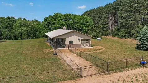 5088 357th Avenue NW Cambridge MN 55017