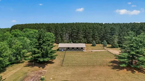 5088 357th Avenue NW Cambridge MN 55017