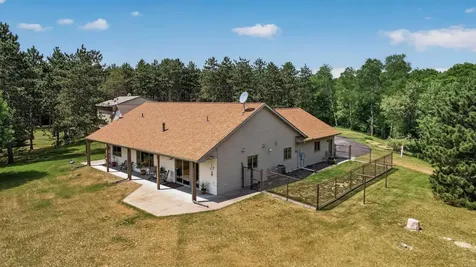 5088 357th Avenue NW Cambridge MN 55017