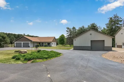 5088 357th Avenue NW Cambridge MN 55017