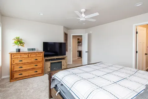 5507 Lori Lane W West Fargo ND 58078