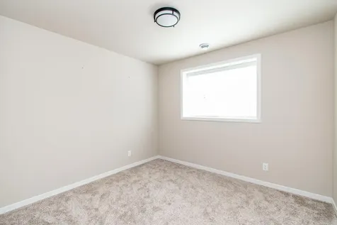 5507 Lori Lane W West Fargo ND 58078