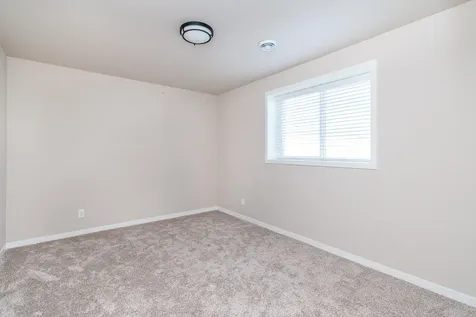 5507 Lori Lane W West Fargo ND 58078