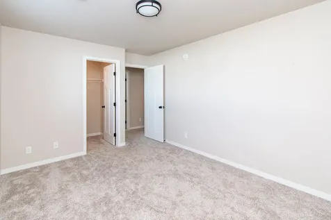 5507 Lori Lane W West Fargo ND 58078