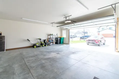 5507 Lori Lane W West Fargo ND 58078