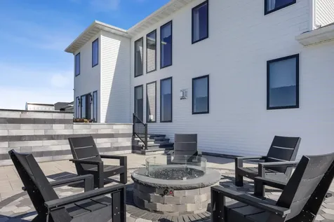 6837 Sunrise Point Horace ND 58047