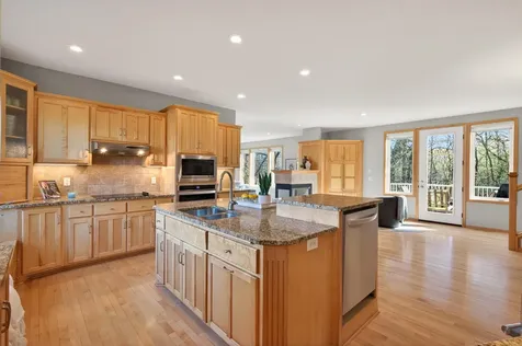 14831 Lac Lavon Drive Burnsville MN 55306