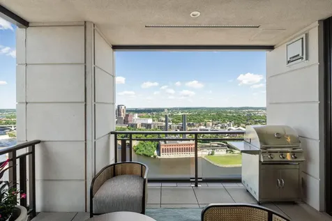 1111 W River Parkway Minneapolis MN 55415