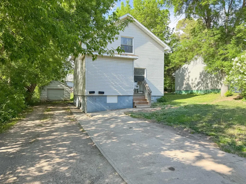 822 W Maple Avenue Fergus Falls MN 56537