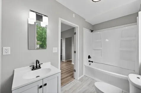 1235 Minnehaha Avenue E Saint Paul MN 55106