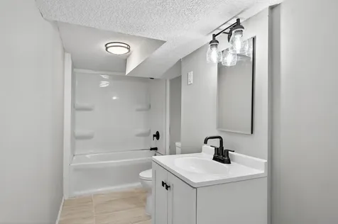 1235 Minnehaha Avenue E Saint Paul MN 55106