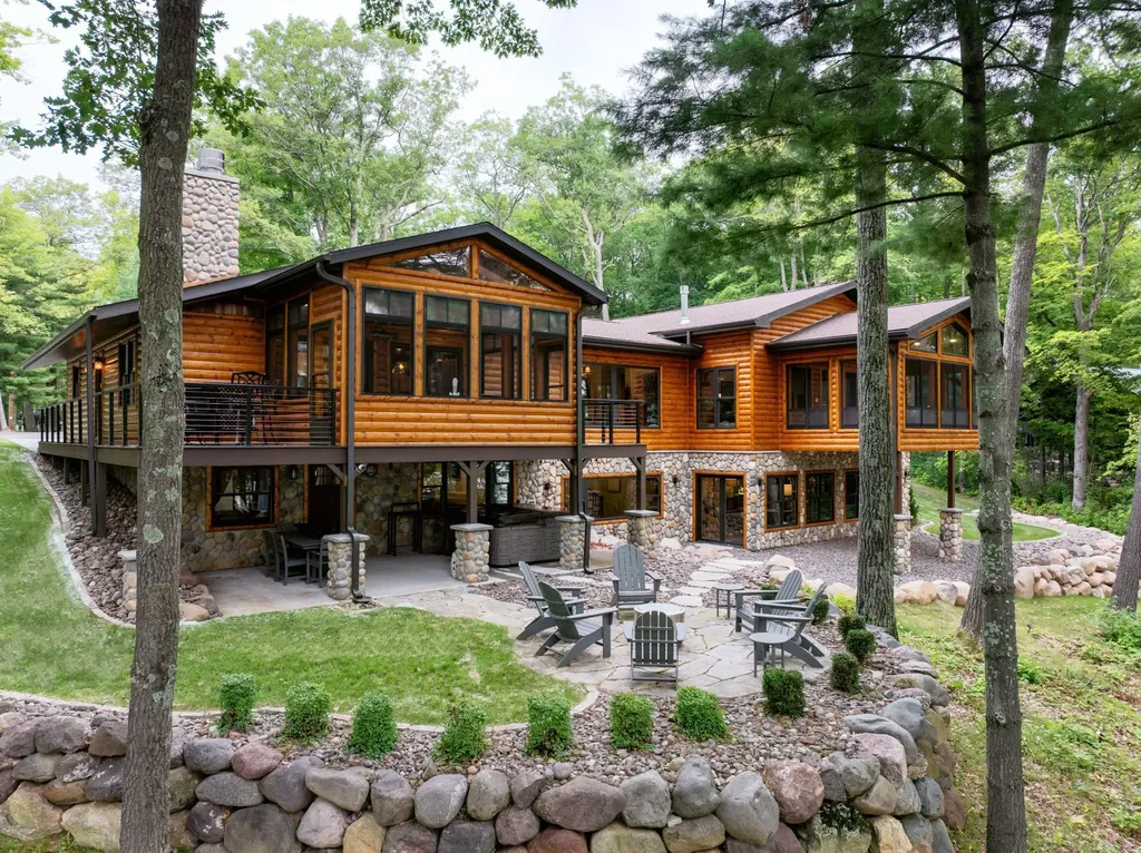 15648 W Victory Heights Circle Stone Lake WI 54876