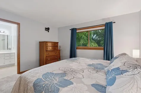 1603 Raindrop Drive Eagan MN 55121