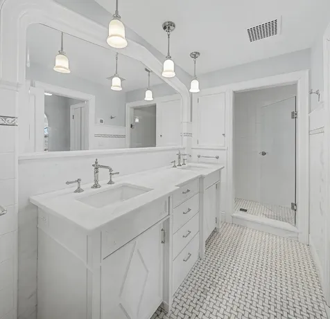 2635 Newton Avenue S Minneapolis MN 55405