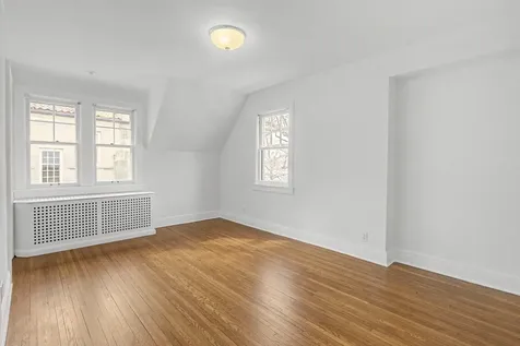 2635 Newton Avenue S Minneapolis MN 55405