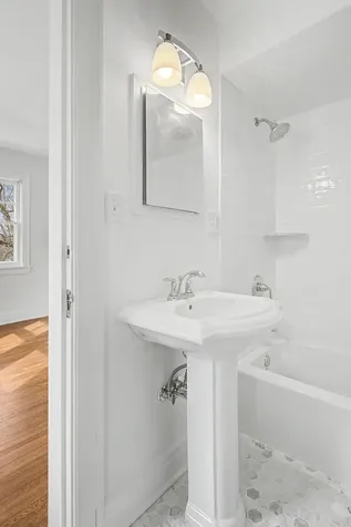 2635 Newton Avenue S Minneapolis MN 55405