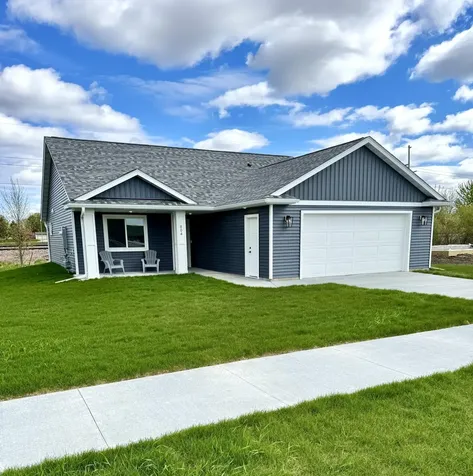 804 2nd St SE Dodge Center MN 55927