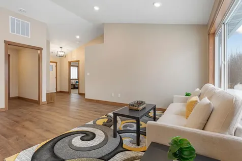804 2nd St SE Dodge Center MN 55927