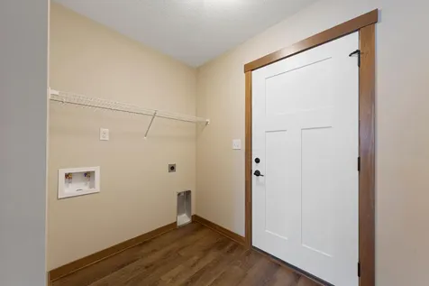804 2nd St SE Dodge Center MN 55927