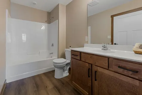 804 2nd St SE Dodge Center MN 55927