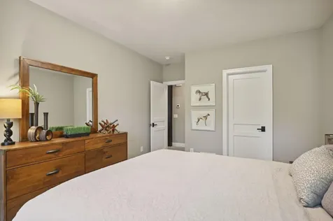 7 Pondview Trail North Oaks MN 55127
