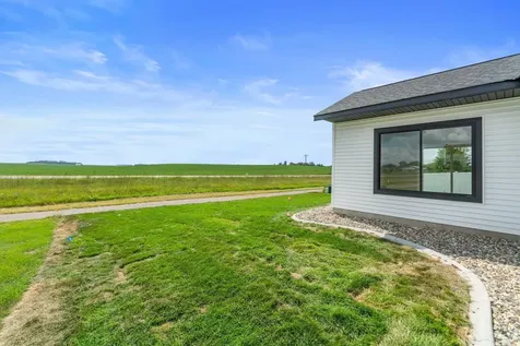 1534 9th Avenue SW Hutchinson MN 55350