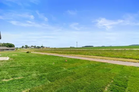 1534 9th Avenue SW Hutchinson MN 55350