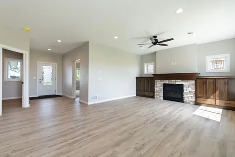 1534 9th Avenue SW Hutchinson MN 55350