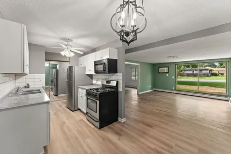 4207 Lakeside Avenue N Brooklyn Center MN 55429