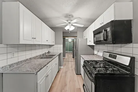 4207 Lakeside Avenue N Brooklyn Center MN 55429