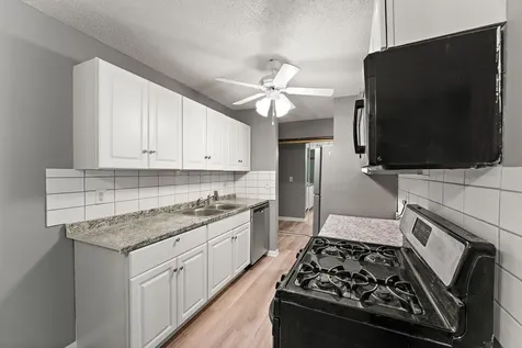 4207 Lakeside Avenue N Brooklyn Center MN 55429