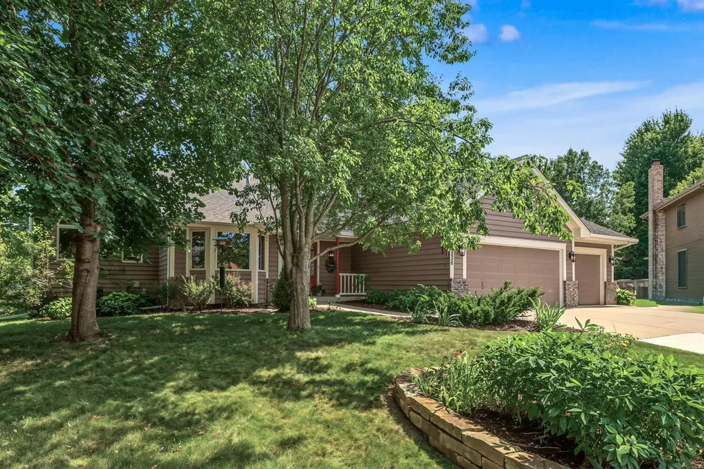 14856 River Crossing Savage MN 55378