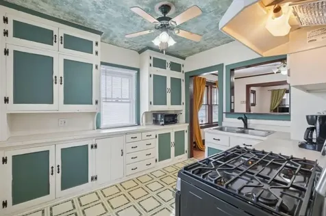 67 Sidney Street W Saint Paul MN 55107