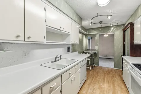 2710 Dale Street N Roseville MN 55113