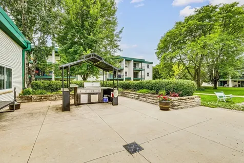 2710 Dale Street N Roseville MN 55113