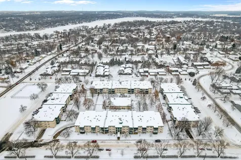 2710 Dale Street N Roseville MN 55113