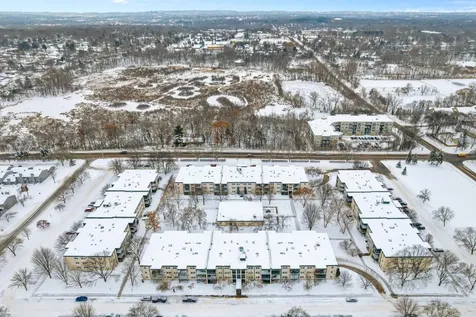 2710 Dale Street N Roseville MN 55113