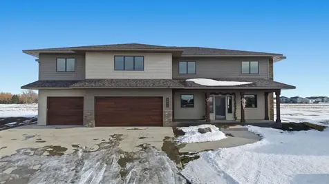 6490 Selkirk Drive S Fargo ND 58104