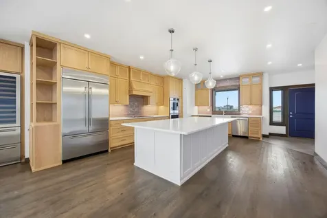 6490 Selkirk Drive S Fargo ND 58104