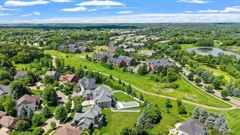 10814 Falling Water Lane Woodbury MN 55129