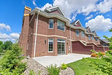 10814 Falling Water Lane Woodbury MN 55129
