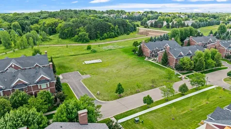 10814 Falling Water Lane Woodbury MN 55129