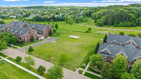 10814 Falling Water Lane Woodbury MN 55129