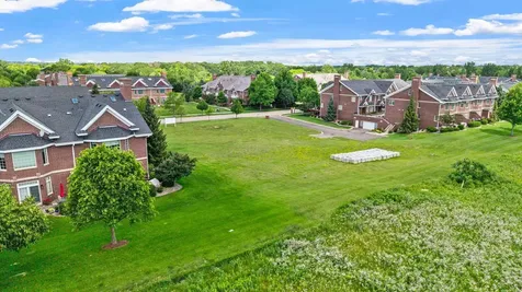 10814 Falling Water Lane Woodbury MN 55129