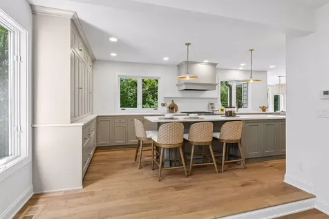 5804 Schaefer Road Edina MN 55436