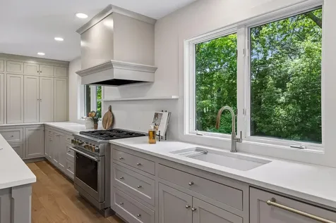 5804 Schaefer Road Edina MN 55436