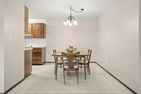 812 10th Street S Fargo ND 58103