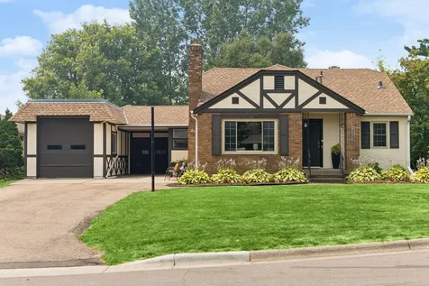 2123 Fairways Lane Roseville MN 55113